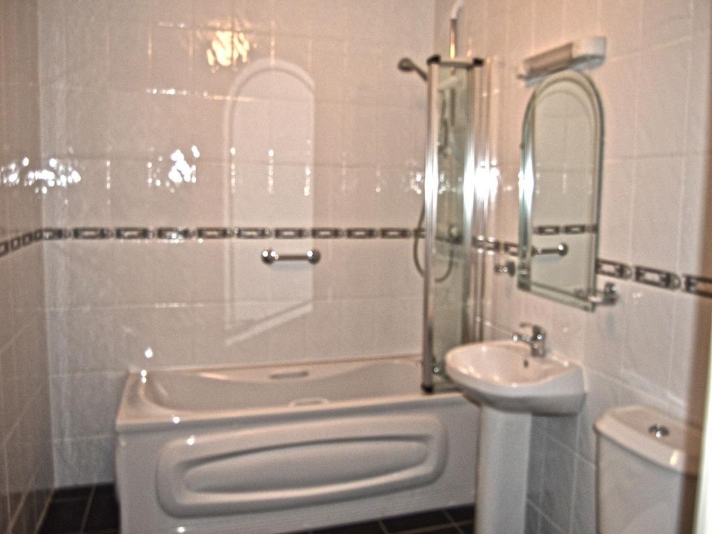 The Ballyliffin Strand Hotel Donegal Town Room photo