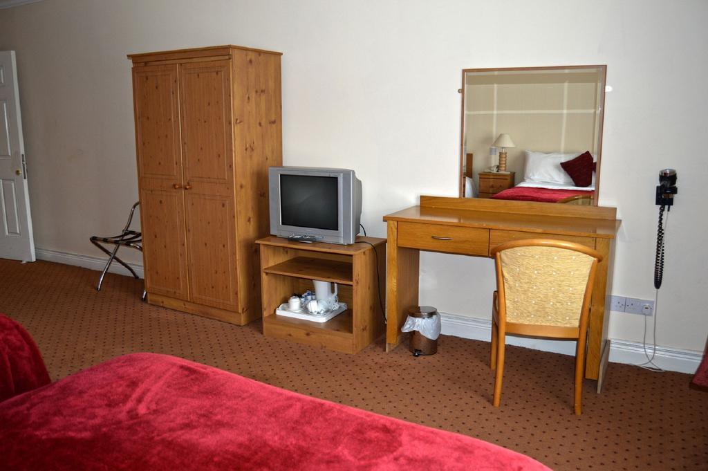 The Ballyliffin Strand Hotel Donegal Town Room photo