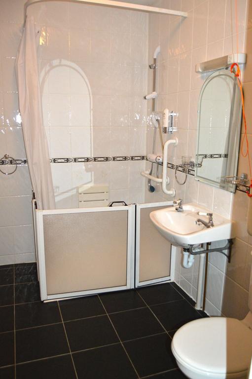 The Ballyliffin Strand Hotel Donegal Town Room photo